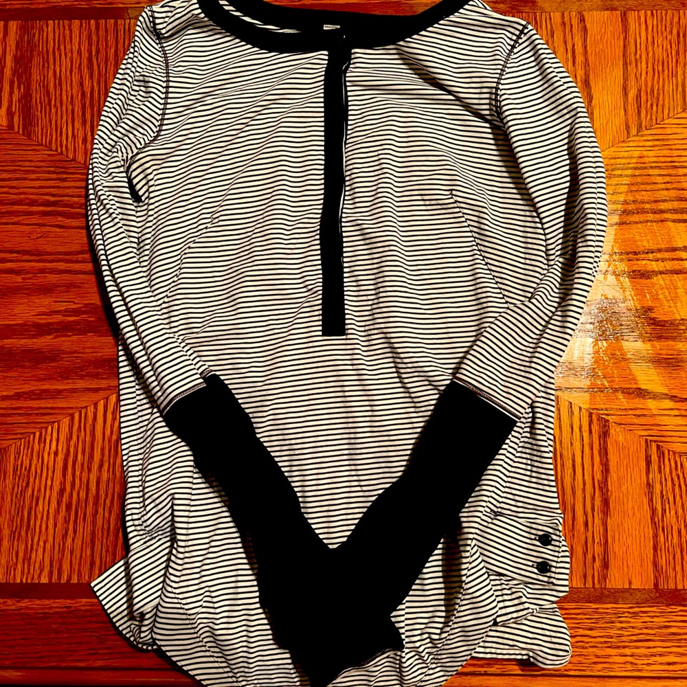 Lululemon Urbanite Henley Size 6/8